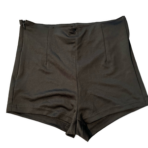 BLACK HIGHWAISTED SHORTS WITH ZIPPER CLOSURE